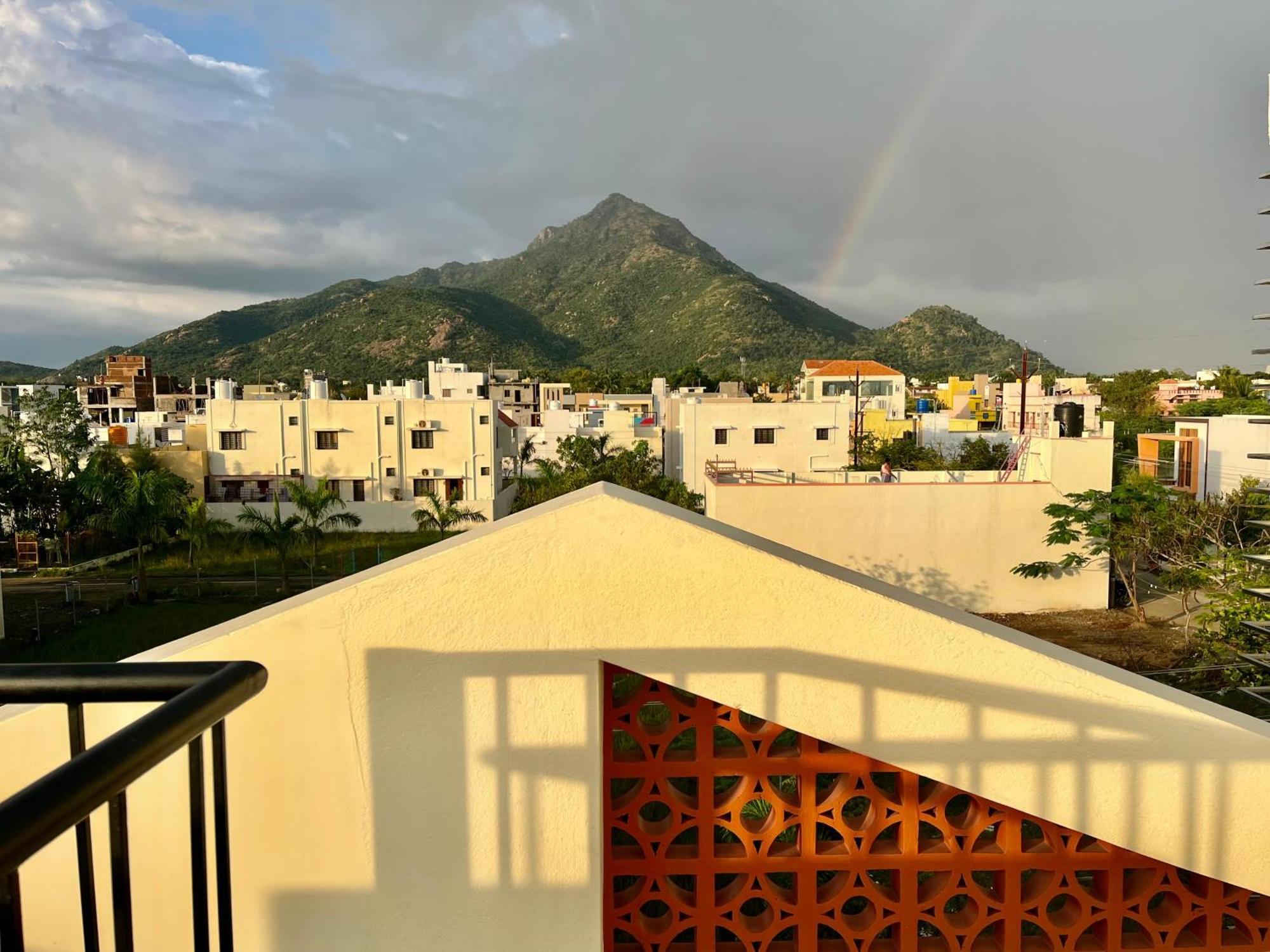 Guru Home Stay Near Sri Ramanasramam Tiruvannamalai Luaran gambar